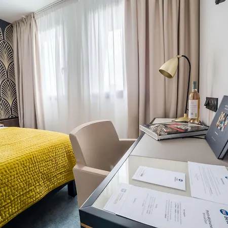 Western Journel Juan-les-pins Hotel