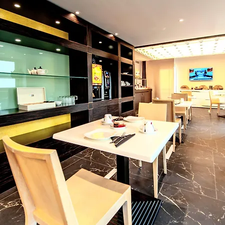 מלון Western Journel Juan-les-pins אנטיב