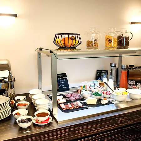 Отель Best Western Journel Hotel Antibes-Juan-Les-Pins Антиб