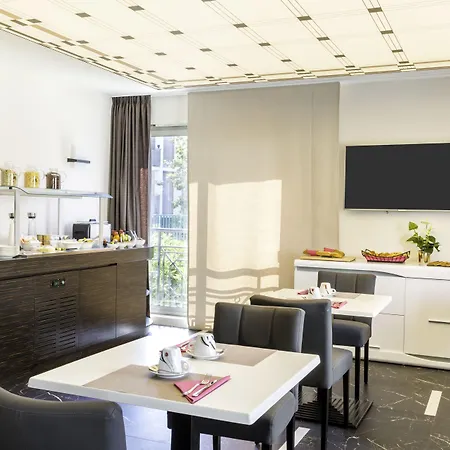 Отель Best Western Journel Hotel Antibes-Juan-Les-Pins