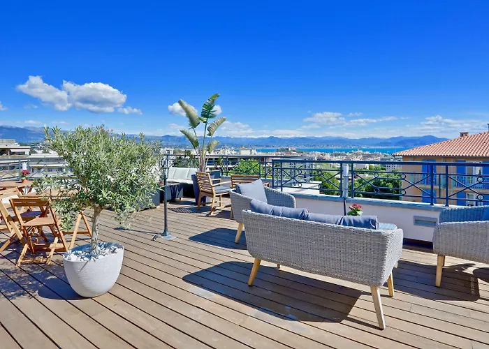 Western Journel Juan-les-pins 昂蒂布