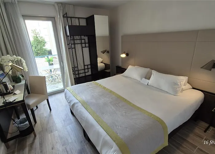 Western Journel Juan-les-pins 昂蒂布